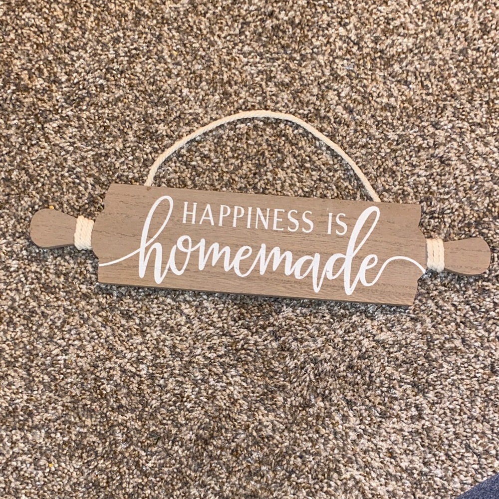 💚 3/$15 Happiness Is Homemade Beige Wooden Wall Sign